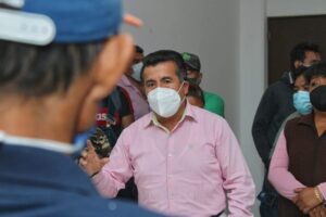 Artesanos del municipio, sostuvieron una reunión con el Presidente Municipal, Oscar Anguiano Martínez